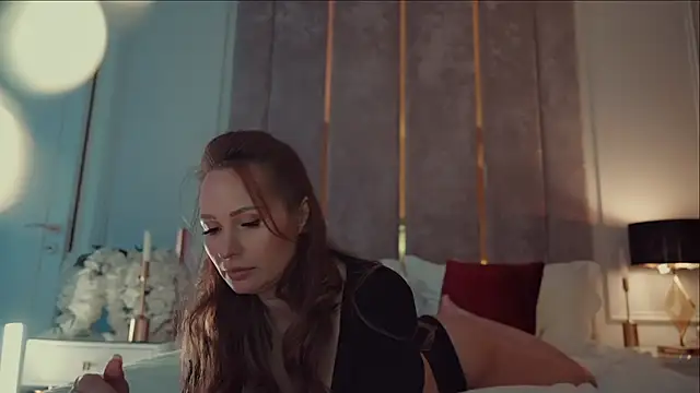 MilaDYstarlight webcam