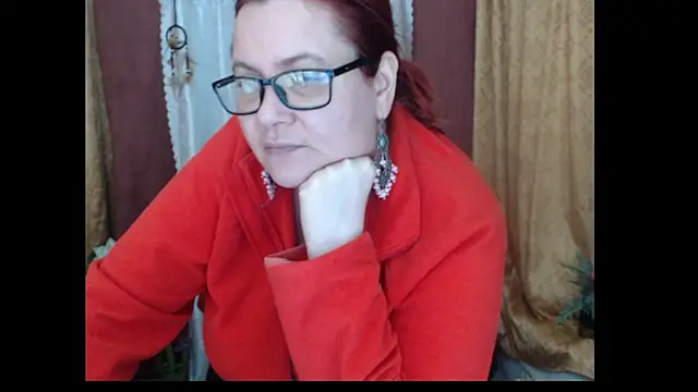 PlayfullMature webcam