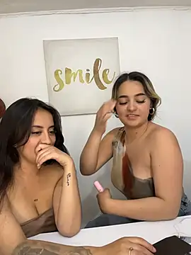 Antonella_Julieta webcam