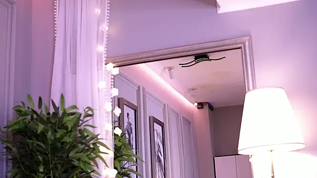 NicoleCellini webcam