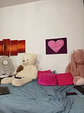 ashley_sunny2 - ASHLEY_SUNNY2's free webcam - UK Sex Cams