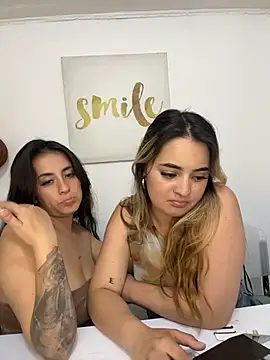 Antonella_Julieta webcam