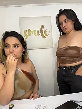 Antonella_Julieta webcam