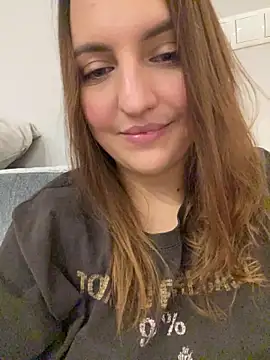 alicedesmee - AliceDesmee's free webcam