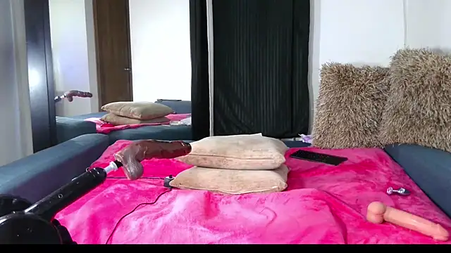 Carla-Bonny18 webcam