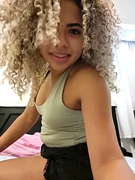 lau1127 - Lau1127's free webcam