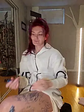 YourFavCanadianMILF webcam