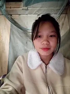 linh-miu99 webcam