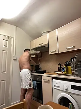 Yourhotboy_42 webcam