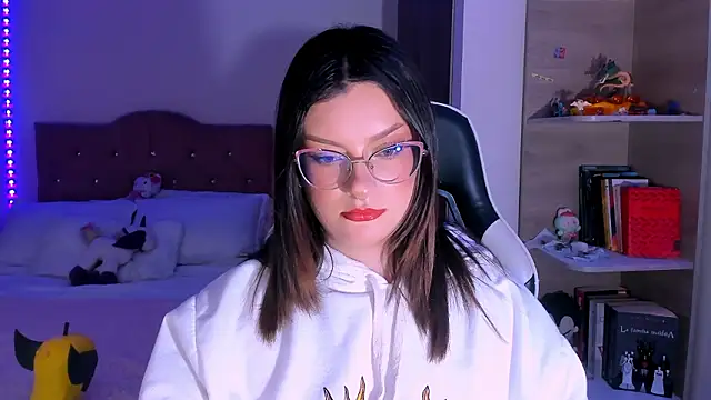 OphelianaRose33 webcam