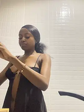 Webcam Model (hot_daily)  is live.Free join now!