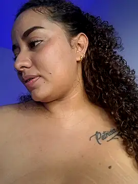 curly_girl_31 webcam