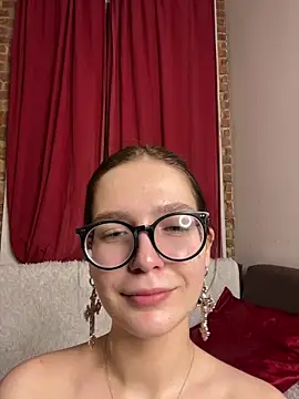 MyKittySayMeow webcam