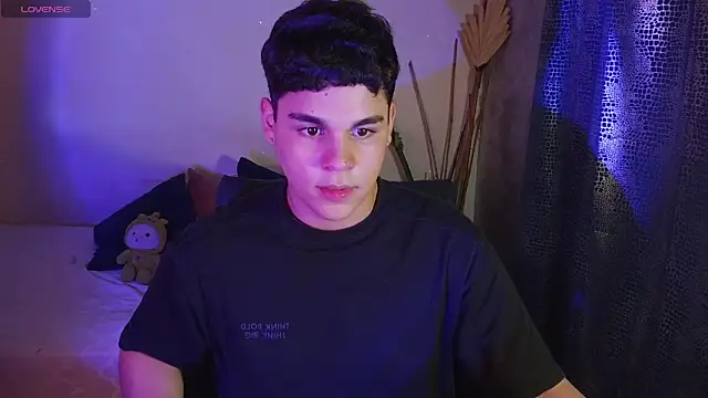 eithan_jonnes webcam