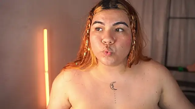 Samanta_Bigboos webcam