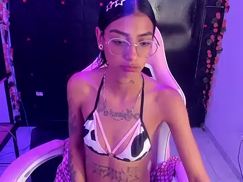 KarlaSlutSkinny__ webcam