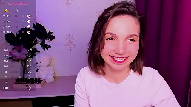 KindHazelHere_ webcam