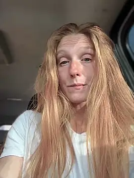 GoldenFlameGoddess webcam