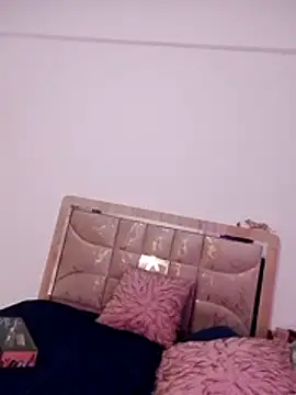 Webcam Model (Hot-inasss)  is live.Free join now!