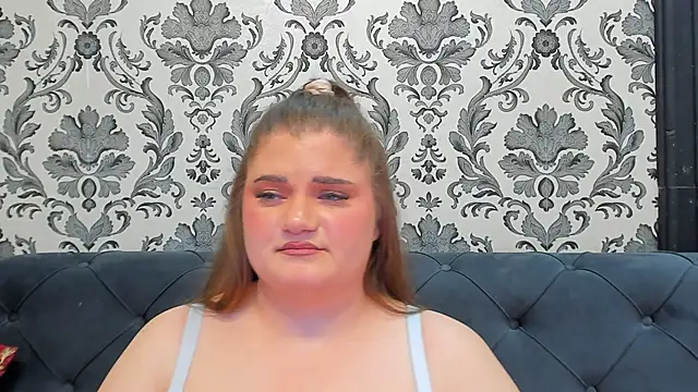 lissabigtitts - LissaBigTitts's free webcam - UK Sex Cams