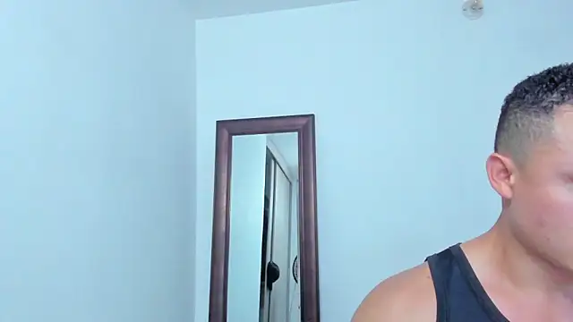 kinglevi01 - KingLevi01's free webcam - UK Sex Cams