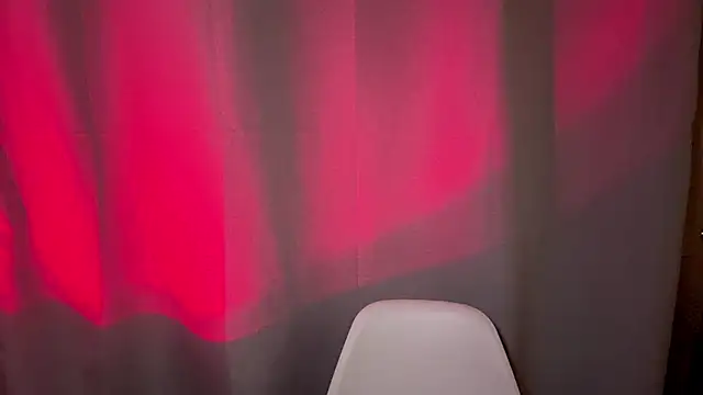 MarylynnSimens webcam