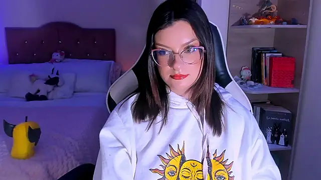 OphelianaRose33 webcam