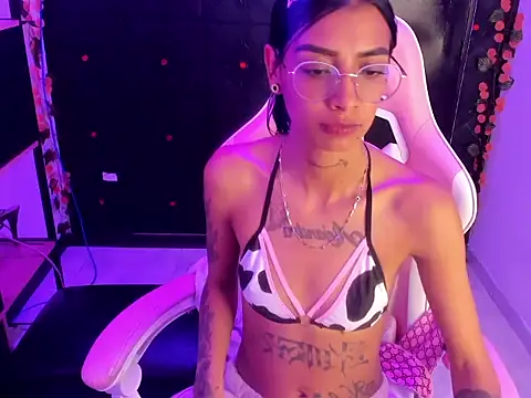 KarlaSlutSkinny__ webcam