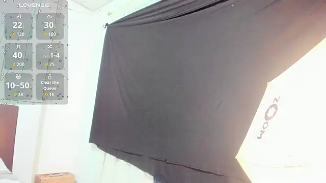 latinaStepmom webcam