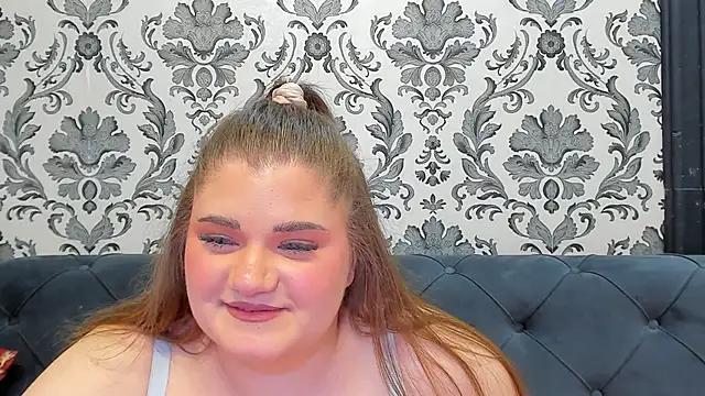 LissaBigTitts webcam