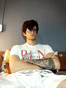 Loggan_donnelly webcam