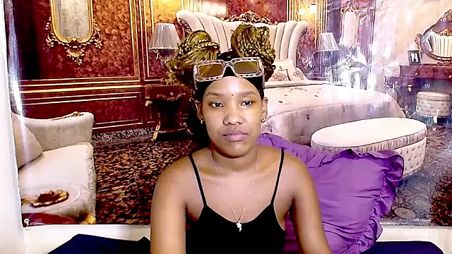 EroticSexyPrada webcam