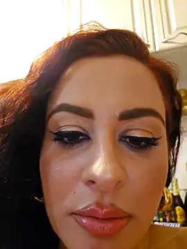 WatchTheQUEEnConQuer88 webcam