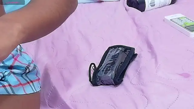 shyblacksweetiee webcam