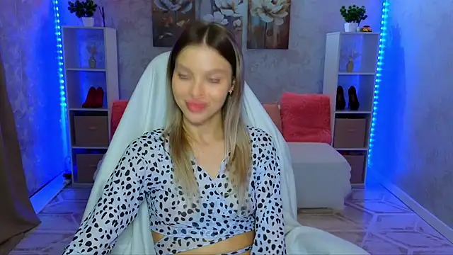 emmymills - EmmyMills's free webcam