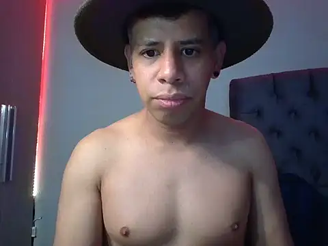 WILD_BIGCOCK35 webcam