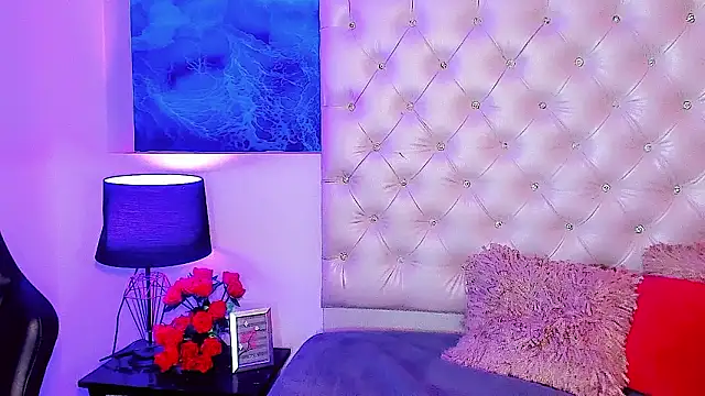 keira_fox31 - Keira_Fox31's free webcam