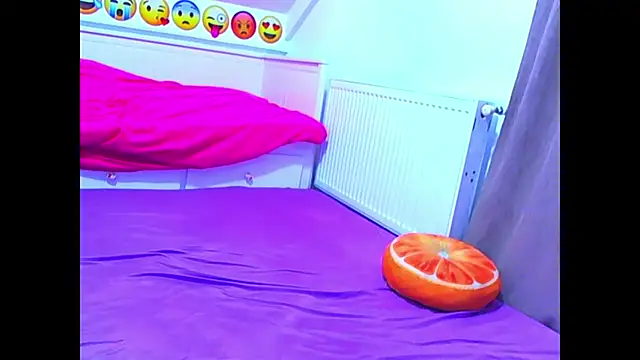 evehotty (Ask my age) - show tits