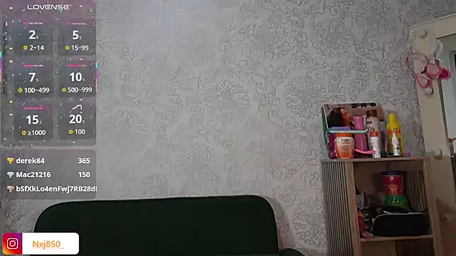 HOTBLACKANDWHITE2 webcam