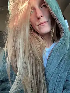 GoldenFlameGoddess webcam