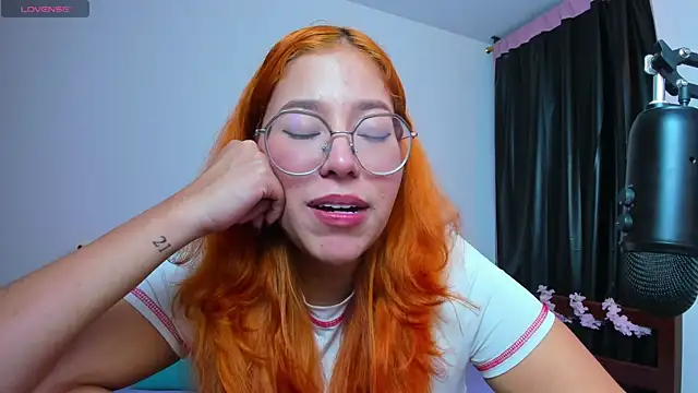 _Moon_Johnson webcam