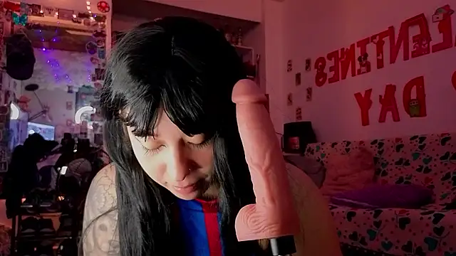 Celeste_Bauman webcam