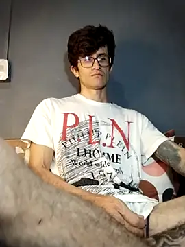 Loggan_donnelly webcam