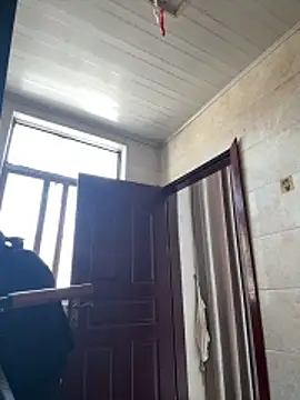 美女daaqnn在线直播