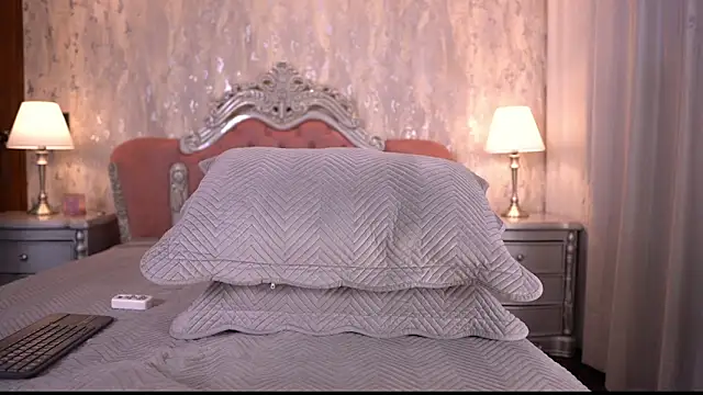 AngelineConnor webcam