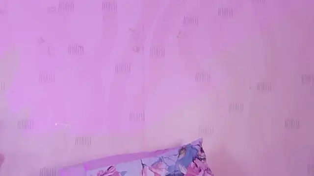 innocenthazel webcam