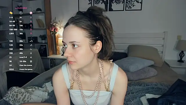 MalvinaTrafford webcam