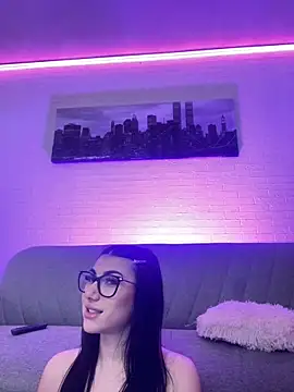 Kira_West webcam