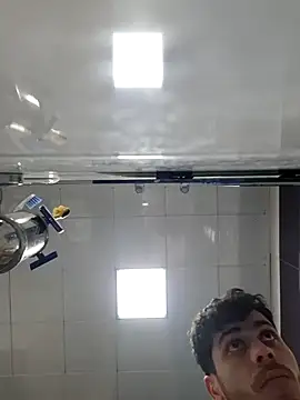 Handsomeboy3344 webcam