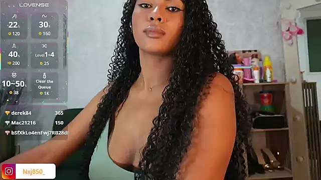 HOTBLACKANDWHITE2 webcam